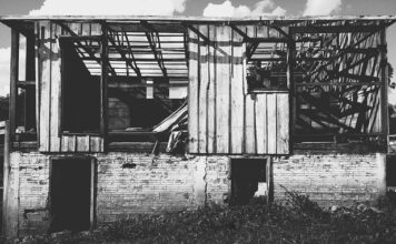 Kto zniszczył pierścień?