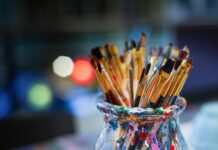 Do czego służy pędzel okrągły?